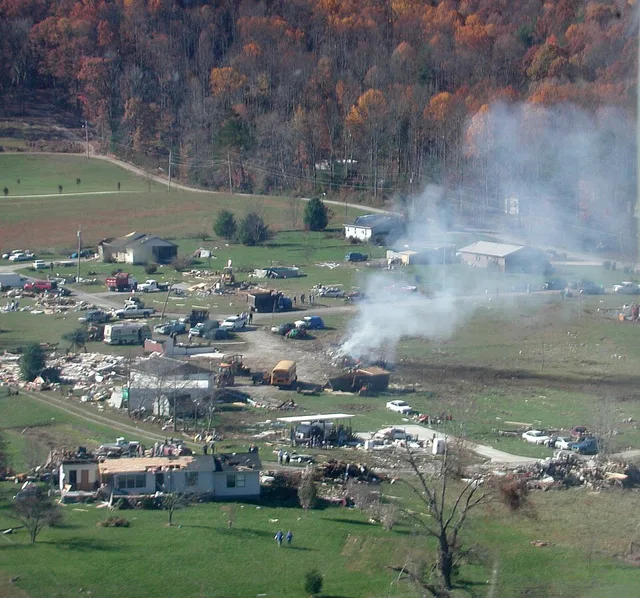 Carbon Hill, AL, November 14, 2002 -- Extensive damage occurred to the town of Carbon Hill when tornadoes struck land in Alabama. Photo by Lara Shane/FEMA News Photo