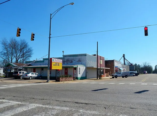 This is a photograph of Columbia, Alabama.