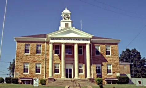 Winston County courthouse in Double Springs, Alabama
