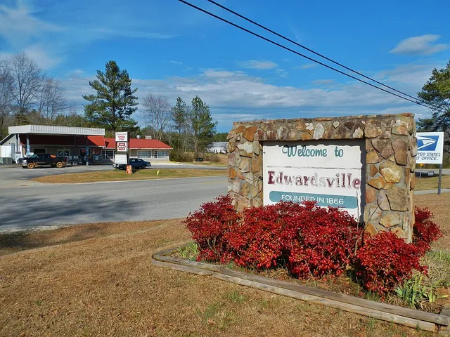 This is a photograph of Edwardsville, Alabama