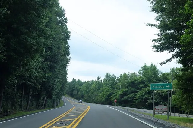 AL5 South at Nauvoo Alabama Sign