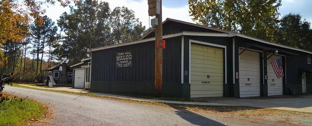 This is a photograph of Waldo, Alabama.