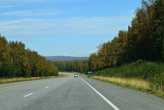 Northbound George Parks Highway in Houston, Alaska, coming down the hill towards the intersection with Cheri Lake Road. Northbound, this is some distance before "downtown" Houston.