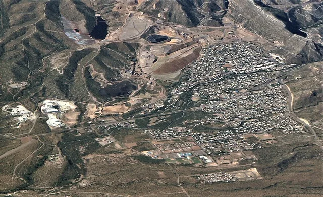 Superior AZ aerial photo, looking North