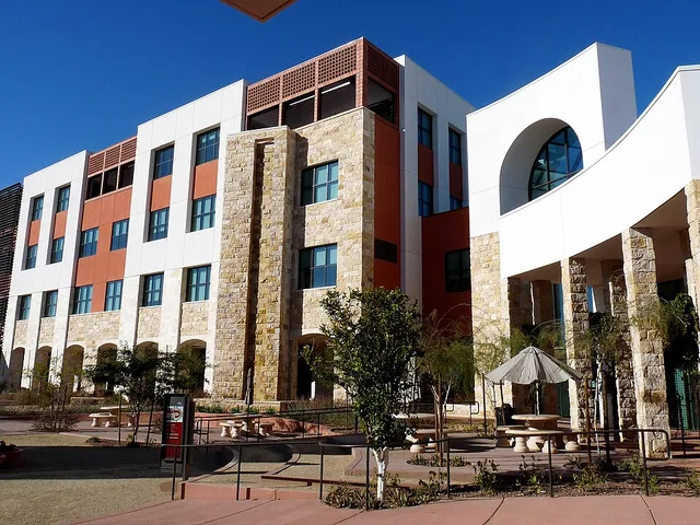 The image represents the new City Hall of the City of Surprise , Arizona , the United States of America . All the buildings, as the entire absolutely new Civic Center of the City...