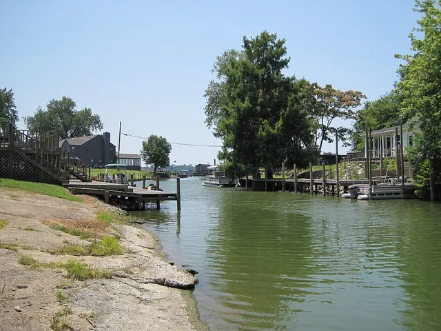 Horseshoe Lake, Arkansas Horseshoe Lake, sidearm