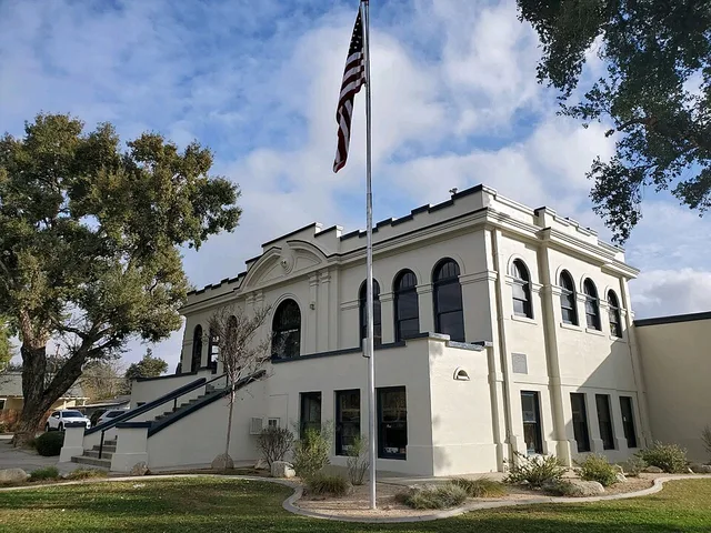 The Beaumont Library District building in Beaumont, CA was newly repainted inside and out in 2021.