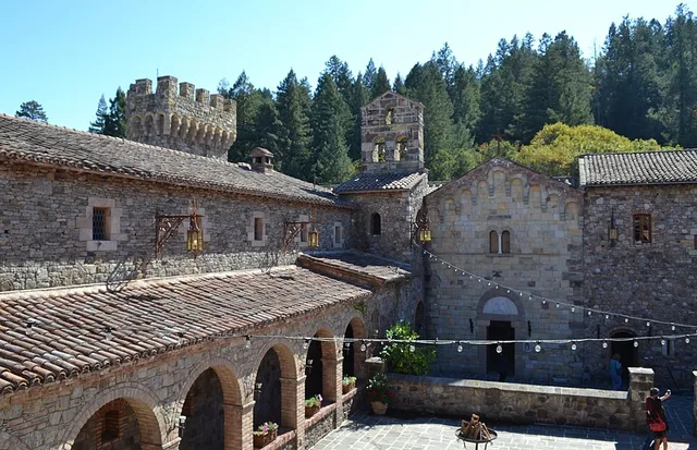 Castello di Amorosa courtyard