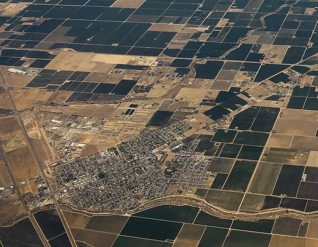 June 2015 Chowchilla California and San Joaquin Valley (49395056997).jpg
