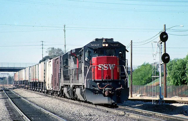A short train through Colton Junction, Colton CA. January 1989. Scan from 35mm slide.