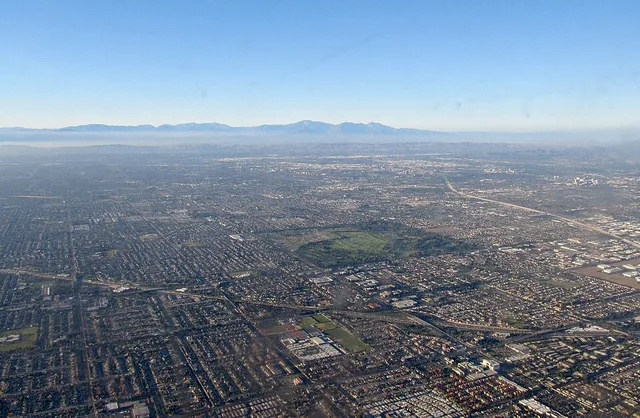 Fountain Valley is a city in Orange County, California. The population was 55,313 at the 2010 census. A classic bedroom community, Fountain Valley is a middle-class residential ar...