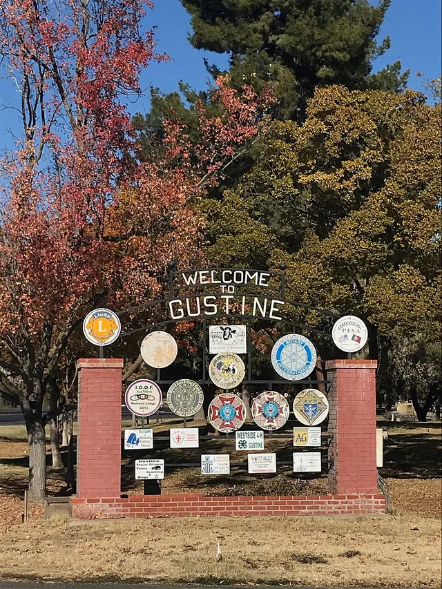 Welcome to Gustine, California sign in Harry P Schmidt Park