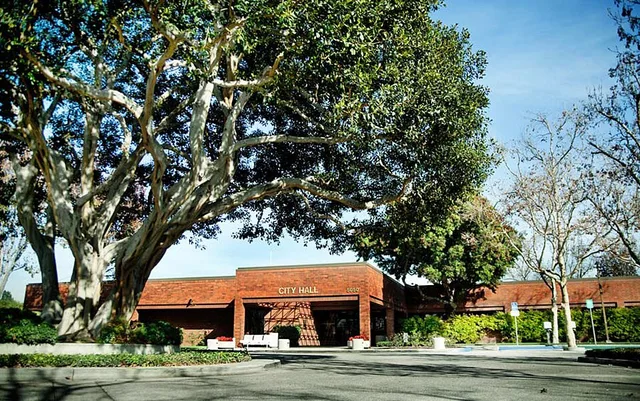Lakewood City Hall entrance