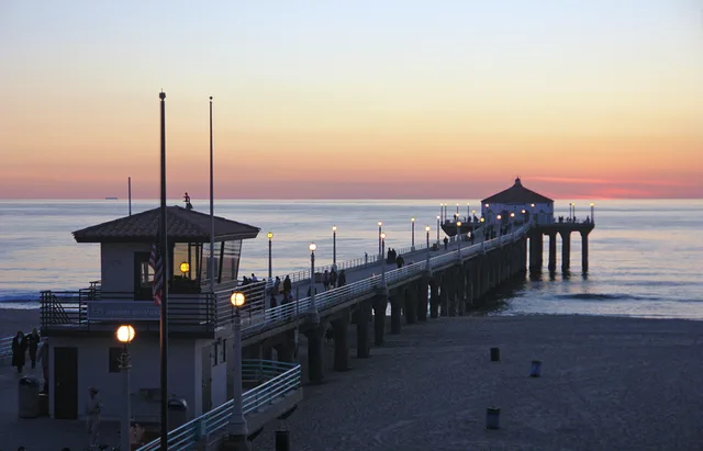 Manhattan Beach in the fall