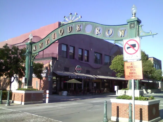 Downtown Pomona 04