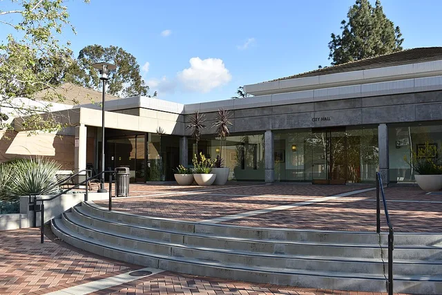 Photograph of the city hall of San Dimas, California. Taken on March 22nd, 2017, in the building's northwestern plaza.