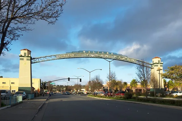 Welcome sign over San Pablo Avenue, San Pablo, California .