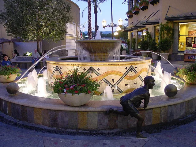 Fountain in front of the Edwards Theater, at Towncenter and Theater Drives in Santa Clarita — Los Angeles County, California. The fountain has since been removed after a period of...