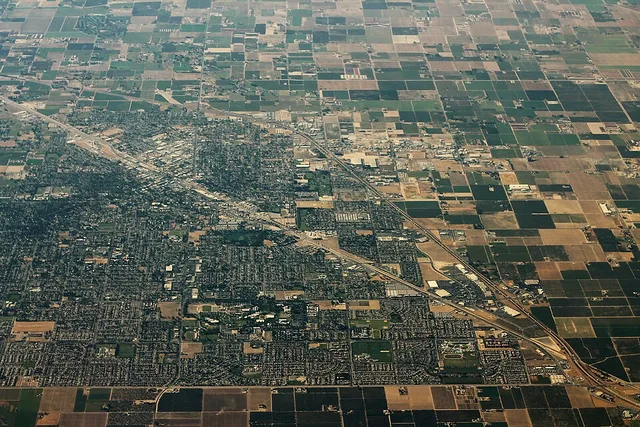 Turlock California Aerial (49810667923).jpg