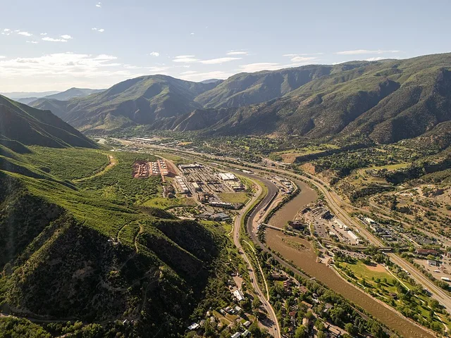Glenwood Springs city view