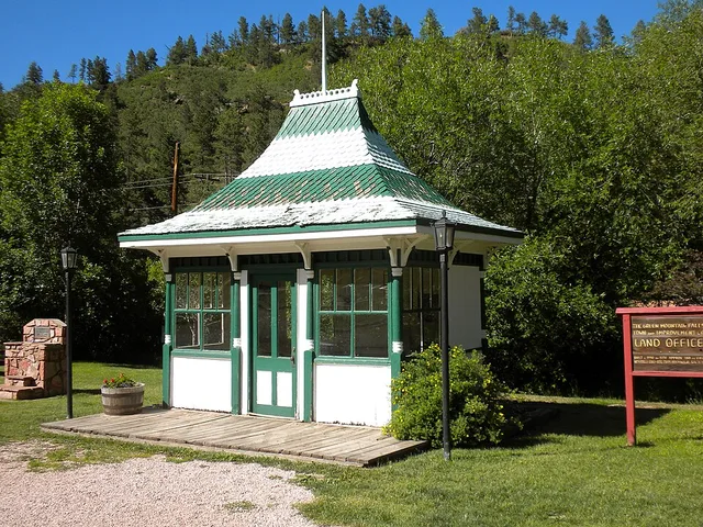Green Mountain Falls landoffice in a park in Green Mountain Falls, Colorado