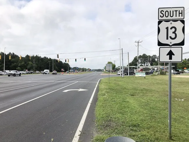View south along U.S. Route 13 and east along Delaware State Route 20 (Sussex Highway) at Concord Road in Blades, Sussex County, Delaware
