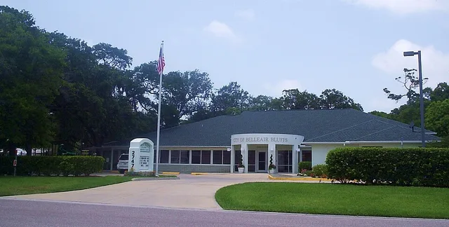 City Hall and Community Center of Belleair Bluffs, Florida . Taken by me on June 10, 2009 from across the street. Cropped and color balanced using Microsoft Pictureit. Camera info...