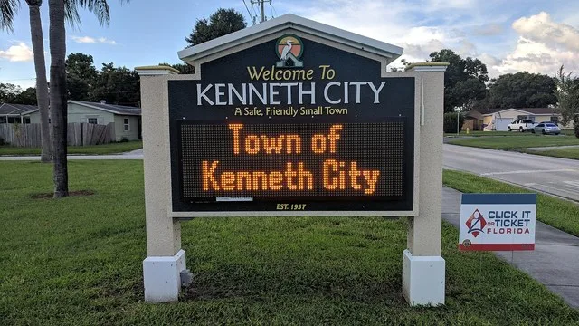 Welcome sign at Kenneth City