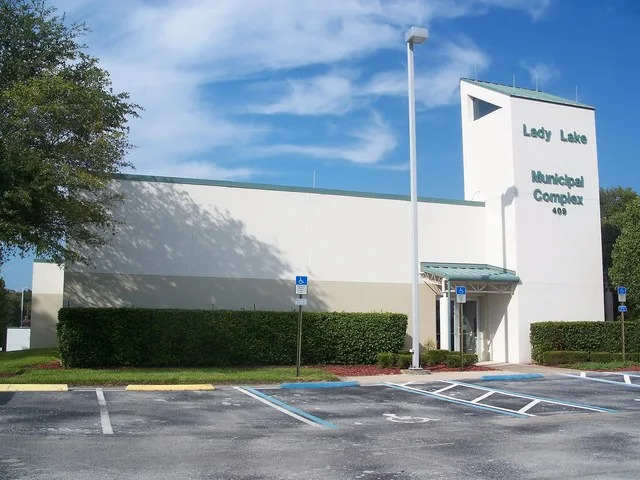 Lady Lake, Florida : Municipal complex, including city hall.