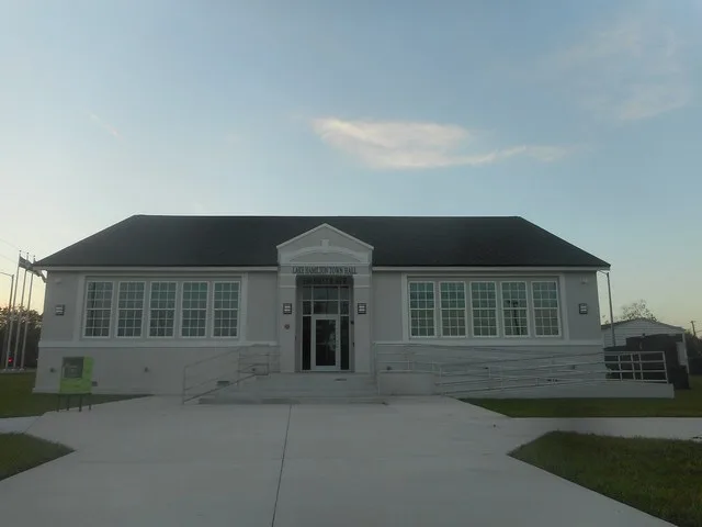 View of the Lake Hamilton Town Hall and Police Station on the southwest corner of Smith Avenue and Second Street in Lake Hamilton, Florida . Since some city halls in Polk County...