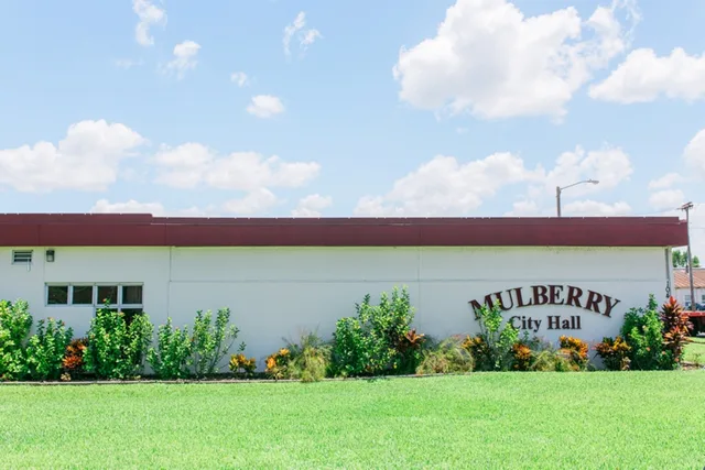 An image of Mulberry City Hall from 2017. On the Corner of HWY 60 and SR 37.