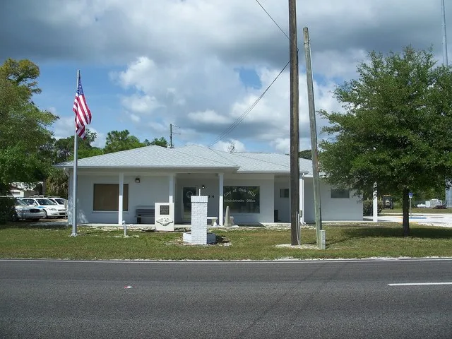 Oak Hill, Florida : City hall.