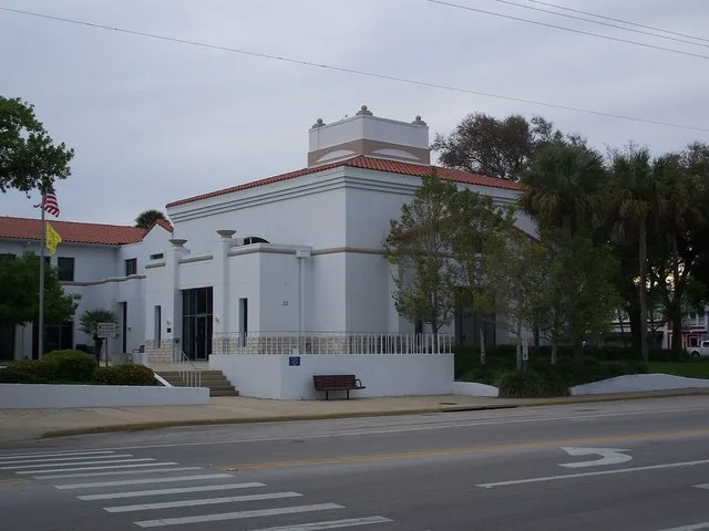 Ormond Beach, Florida : City hall.