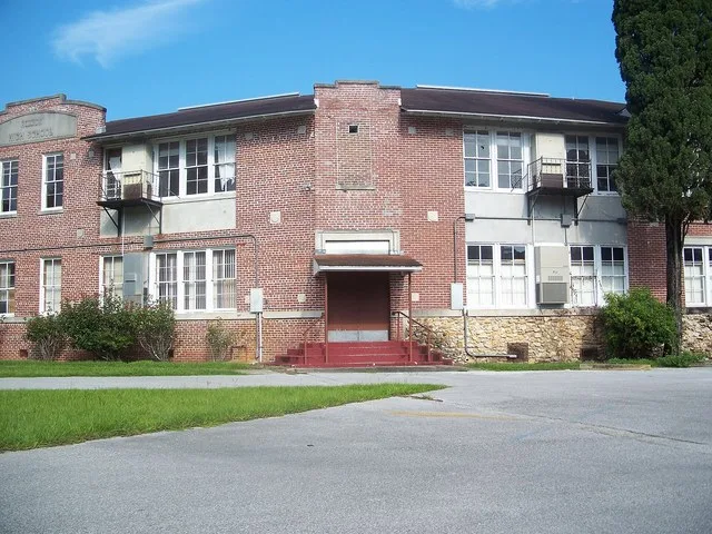 Reddick, Florida : Old Reddick Auditorium, part of the old Reddick High School. At least part of it is being used as an Interfaith thrift store.