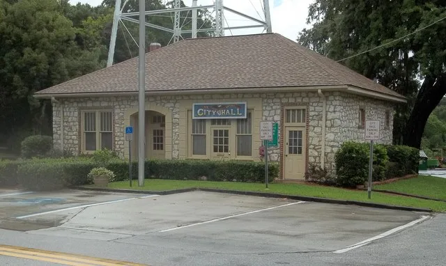 San Antonio, Florida : City hall