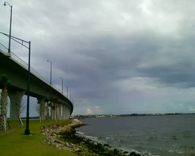 The Ernest Lyons Bridge in Sewall's Point, Florida, which carries highway A1A and connects Sewall's Point to Hutchinson Island.