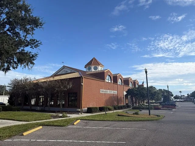 Tavares City Hall in Tavares, Florida.