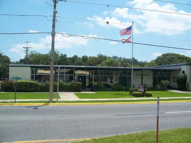 Umatilla, Florida : City hall.