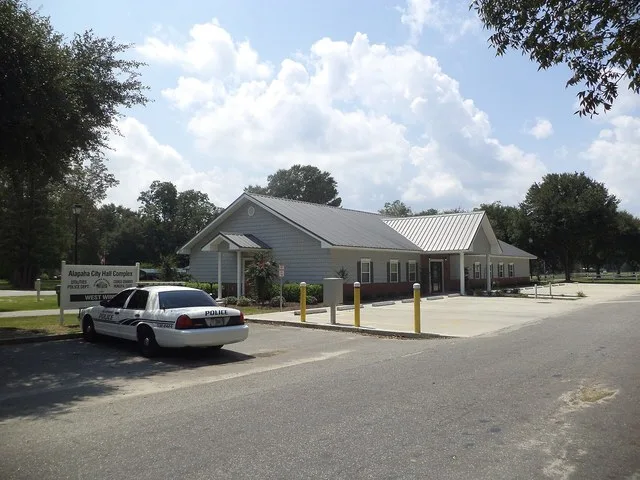 Alapaha City Hall (SE corner) and Police Department, N Railroad St, Berrien County, Georgia