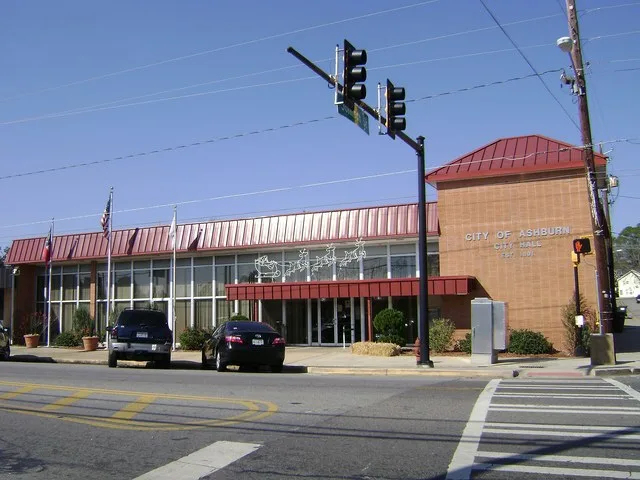 Ashburn City Hall SE corner, Turner County, Georgia