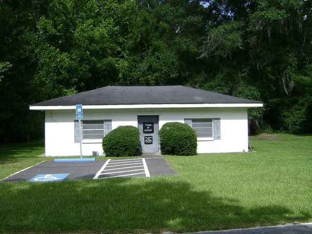 Du Pont Town Hall in Du Pont, Clinch County, Georgia