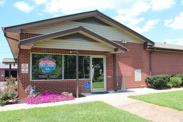 Mount Airy, Georgia City Hall