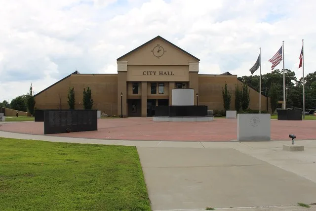 City Hall, 700 Watson Blvd., Warner Robins, Houston County, Georgia