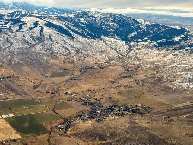 Overhead photo of Albion, Idaho showing mountains to the south.