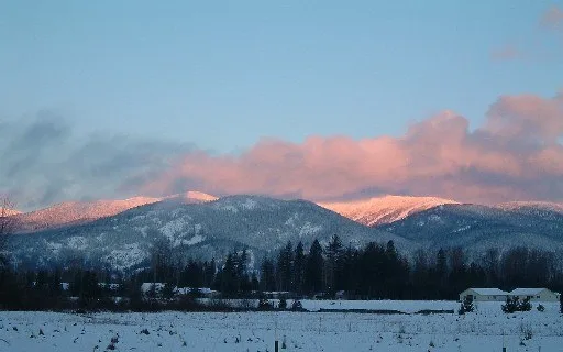 Sunrise over Kootenai, by Leopold Brubaker, own work, Winter 2006