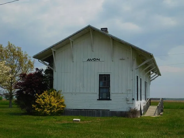 The Chicago, Burlington and Quincy Railroad station for Avon, Illinois .