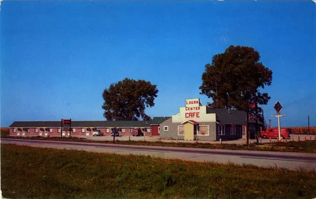 Postcard of the Logan Center Motel, Restaurant, Bar, Service Station complex near Lincoln, Illinois.
