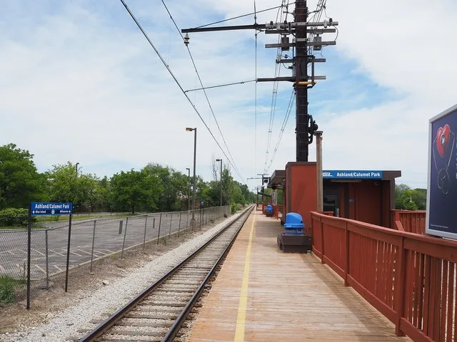 Platform at Ashland/Calumet Park , looking northeast