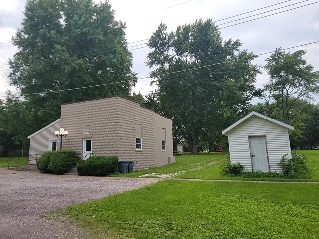 Village hall of Cantrall, Illinois , where meetings of the Fancy Creek Township board are also held.