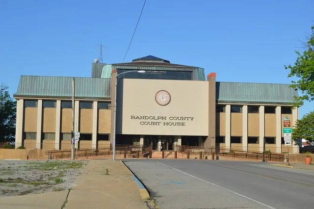 Front of the Randolph County Courthouse , located at 1 Taylor Street ( Illinois Route 150 ) in lower Chester , Illinois , United States . It was built in 1972.